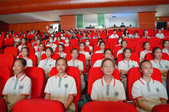 现场观众2.jpg
